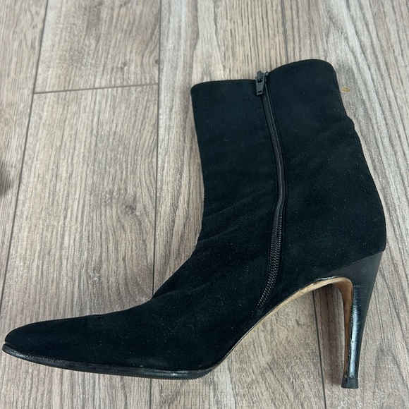 Manolo Blahnik black suede button detail stiletto boot 38.5 - Picture 5 of 7